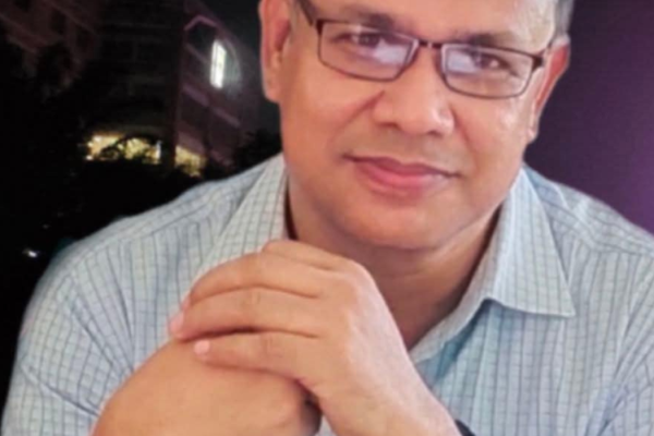 হাইফেন ও একজন প্রত্যয় হামিদ